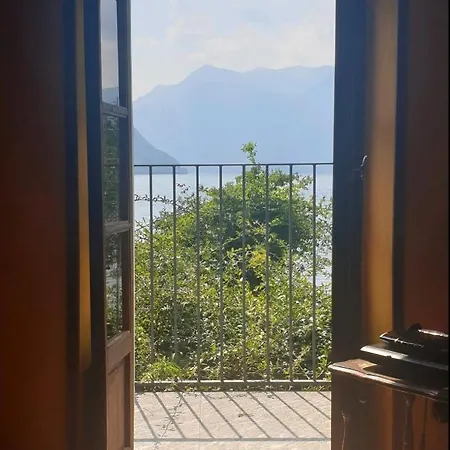 Villa Nice Small On The Lake Ossuccio